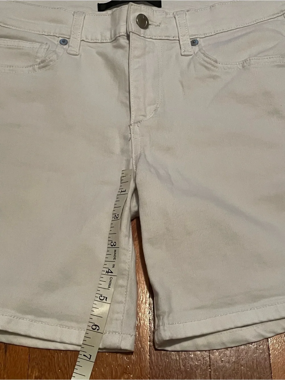 Joe’s Jeans White Woman’s Casual Shorts Size 27